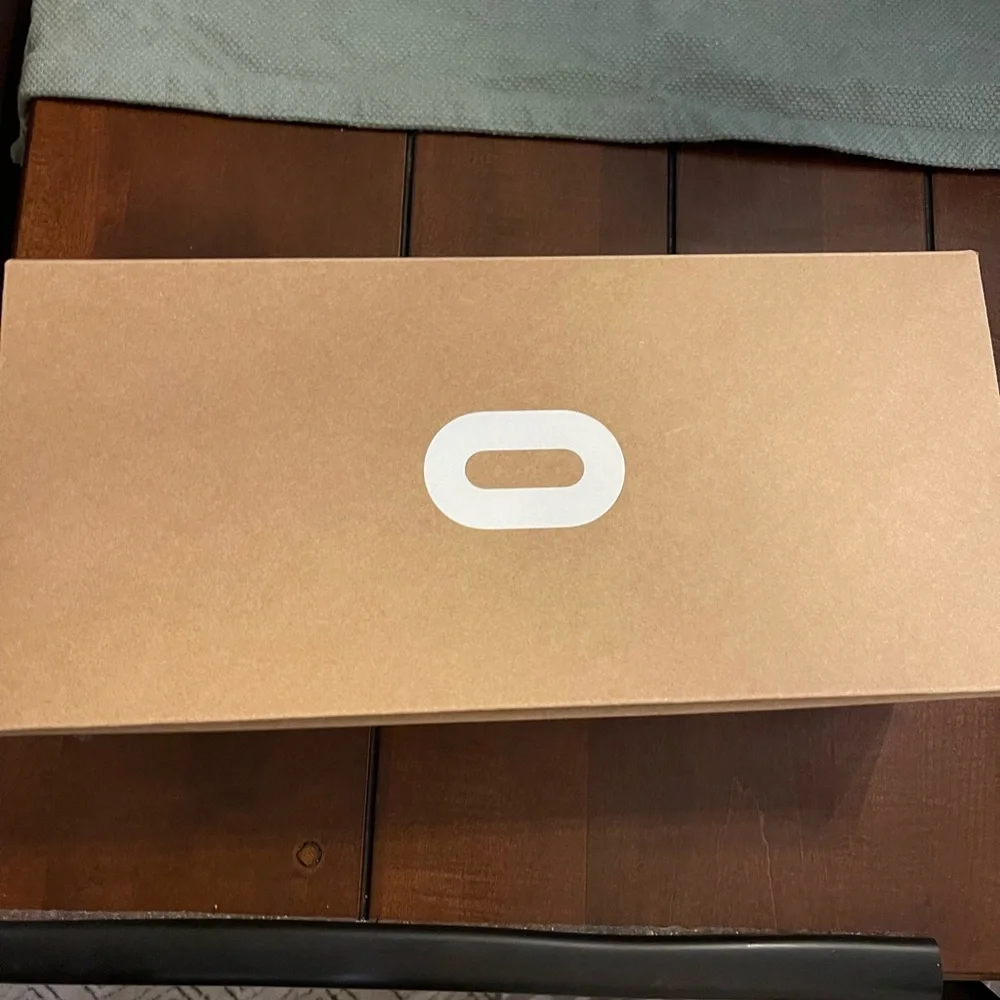 White VR Headset